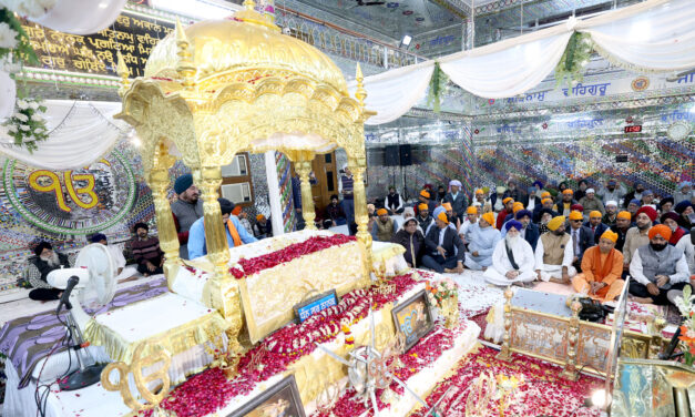 CM Yogi Adityanath: दिव्य गुरु परम्परा ने अपनी साधना व सामर्थ्य से सिख समाज सहित पूरे देश और सनातन धर्म को सुरक्षा प्रदान की