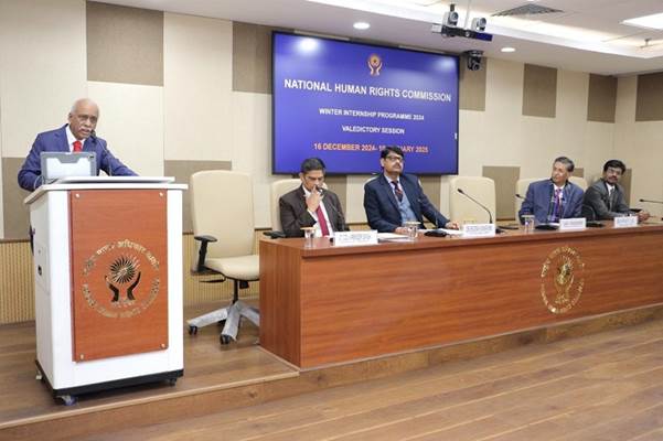 भारत के राष्ट्रीय मानवाधिकार आयोग (एनएचआरसी) द्वारा आयोजित 4-सप्ताह की शीतकालीन इंटर्नशिप-2024 संपन्न