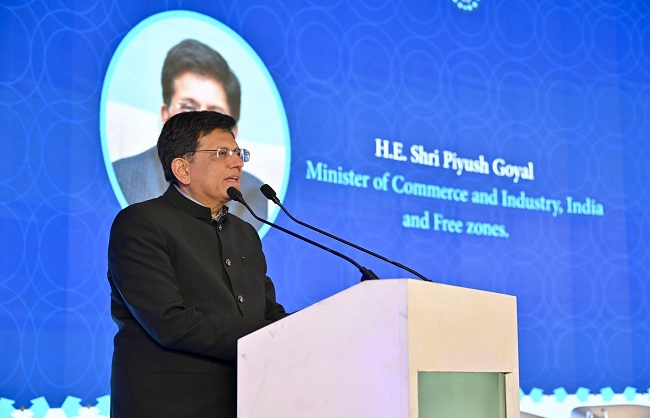 केंद्रीय मंत्री श्री पीयूष गोयल ने मंत्री कैस बिन मोहम्‍मद अल युसूफ के साथ एक सकारात्मक द्विपक्षीय बैठक की