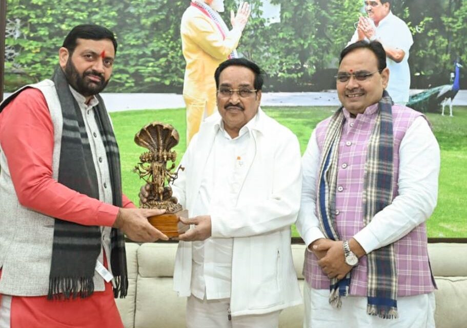 हरियाणा के मुख्यमंत्री नायब सिंह सैनी ने नई दिल्ली में की केन्द्रीय जल शक्ति मंत्री सीआर पाटिल से मुलाकात