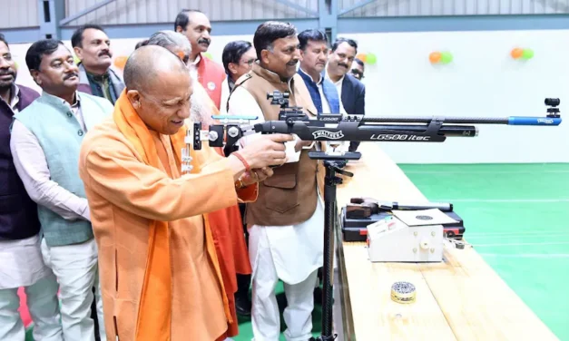 मुख्यमंत्री योगी आदित्यनाथ जी ने गोरखपुर में 596 लाख रु0 की लागत से 02 एकड़ में बने मिनी स्पोर्ट्स कॉम्प्लेक्स का लोकार्पण किया