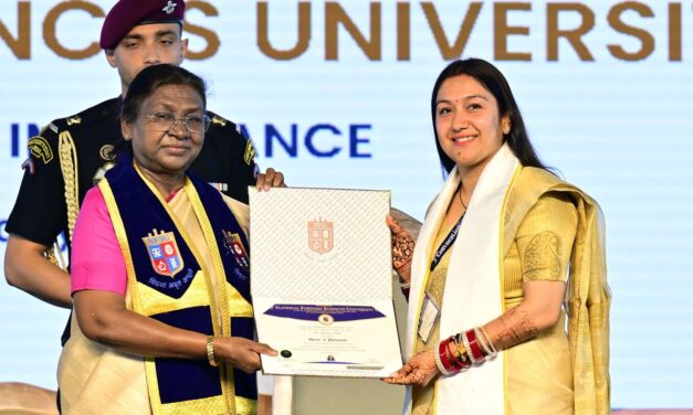 राष्ट्रपति श्रीमती द्रौपदी मुर्मु ने राष्ट्रीय फोरेंसिक विज्ञान विश्वविद्यालय के दीक्षांत समारोह को संबोधित किया