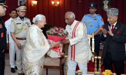 राज्यपाल श्री बंडारू दत्तात्रेय ने राष्ट्र के प्रति अनुकरणीय सेवा के लिए सेना और पूर्व सैनिकों की सराहना की