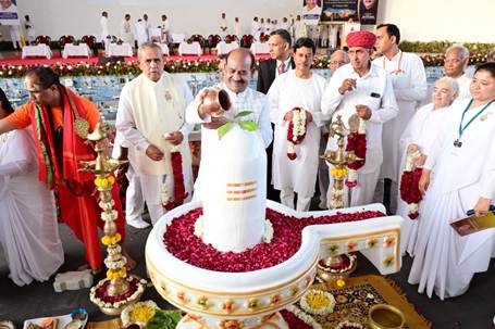 लोकसभा अध्यक्ष श्री ओम बिरला ने समाजिक बुराइयों को मिटाने के लिए सामूहिक प्रयास का आह्वान किया