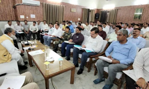 ऊर्जा मंत्री श्री अनिल विज ने अंबाला छावनी से संबंधित चल रही परियोजनाओं के बारे में की समीक्षा बैठक
