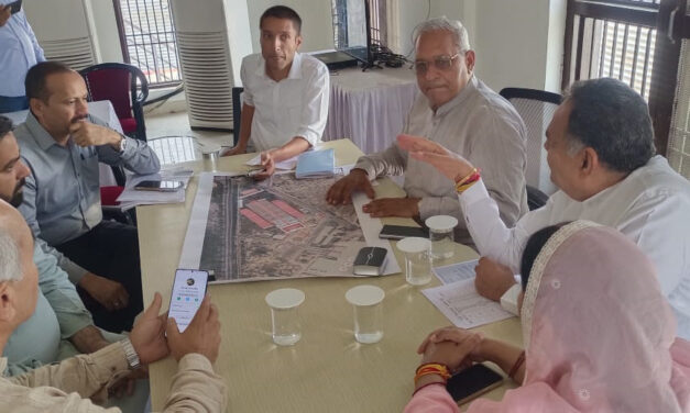 कैबिनेट मंत्री श्री रणबीर गंगवा ने हिसार में एयरपोर्ट का निरीक्षण कर अधिकारियों को दिए आवश्यक दिशा-निर्देश