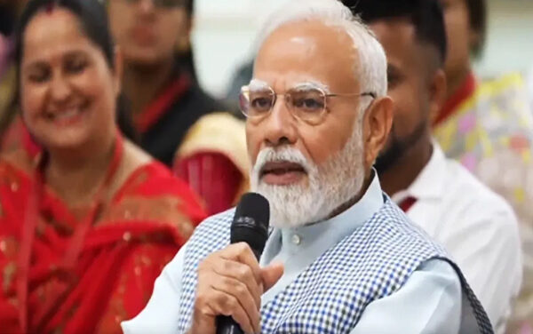 प्रधानमंत्री श्री नरेन्द्र मोदी ने मुद्रा योजना के लाभार्थियों से बातचीत की