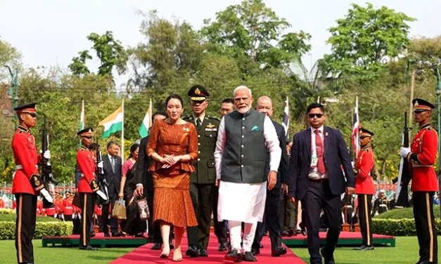प्रधानमंत्री श्री नरेन्द्र मोदी ने थाईलैंड की प्रधानमंत्री से मुलाकात की