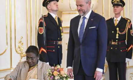 भारत की राष्ट्रपति श्रीमती द्रौपदी मुर्मु स्लोवाकिया में स्लोवाक गणराज्य के राजनीतिक नेतृत्व से मुलाकात की