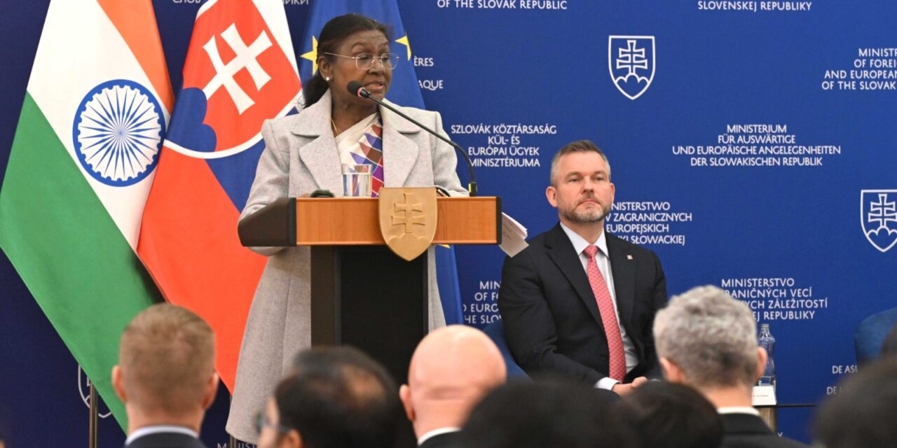 राष्ट्रपति श्रीमती द्रौपदी मुर्मु ने स्लोवाकिया-इंडिया बिजनेस फोरम को संबोधित किया