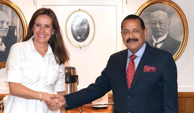 केंद्रीय मंत्री डॉ. जितेंद्र सिंह ने नॉर्वे की मत्स्य पालन और महासागर नीति मंत्री सुश्री मैरिएन सिवर्टसेन नेस के साथ द्विपक्षीय बैठक की