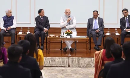 प्रधानमंत्री नरेंद्र मोदी से 2024 बैच के आईएफएस प्रशिक्षु अधिकारियों की मुलाकात: वैश्विक भूमिका और संचार में भारत की दिशा पर चर्चा