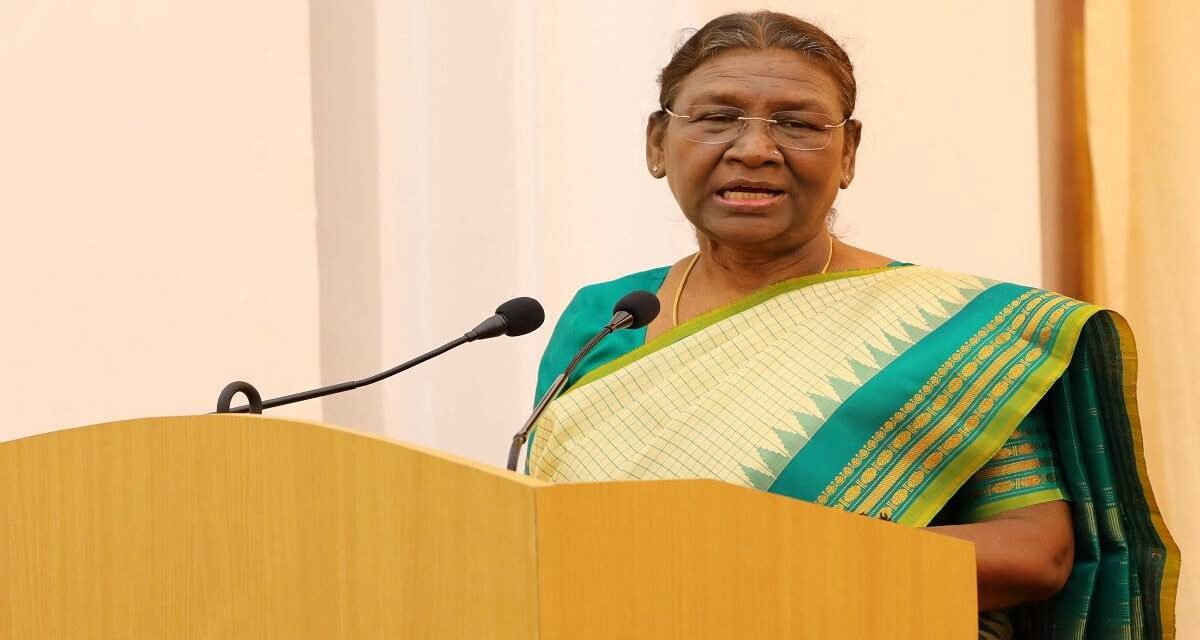राष्ट्रपति श्रीमती द्रौपदी मुर्मु ने तमिलनाडु केंद्रीय विश्वविद्यालय के 10वें दीक्षांत समारोह को संबोधित किया