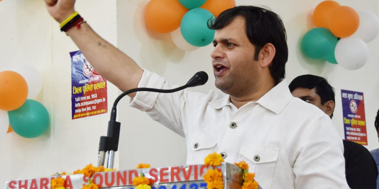 खेल मंत्री गौरव गौतम ने स्क्वाड्रन लीडर सिद्धांत सिंह को वीर चक्र से सम्मानित होने पर दी शुभकामनाएं