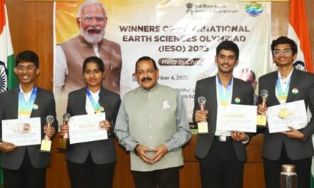 डॉ. जितेंद्र सिंह ने चीन में आयोजित “अंतर्राष्ट्रीय पृथ्वी विज्ञान ओलंपियाड” में भारतीय टीम के विजेता छात्रों को सम्मानित किया