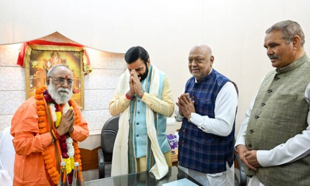 मुख्यमंत्री नायब सिंह सैनी ने जालंधर के श्री देवी तालाब में कार सेवा का शुभारंभ किया