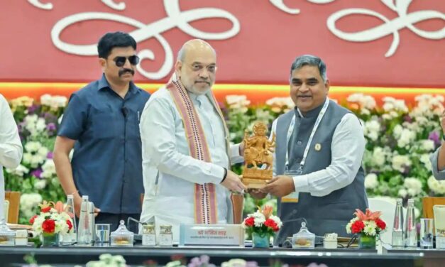 मंत्री अमित शाह ने गांधीनगर में मंथन बैठक में सहकारिता क्षेत्र को 2047 तक विकसित करने की दिशा में लिया मार्गदर्शन